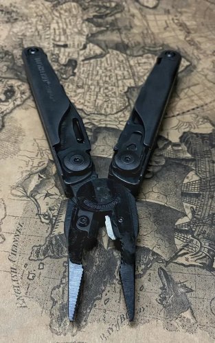 Мультитул LEATHERMAN Leatherman Surge Black (831334) фото 7 Мультитул LEATHERMAN Leatherman Surge Black (831334) фото 7