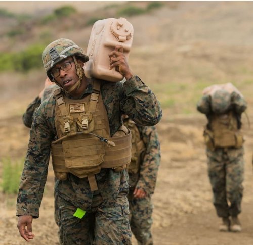 LC Industries канистра для воды - 5 галлонов (20л) фото 3